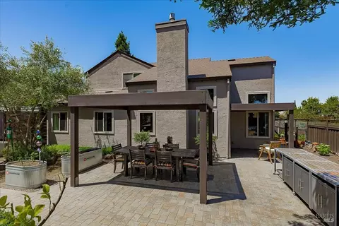 Exterior - 556 Rose Dr, Benicia, CA 94510 photo 9 of 35