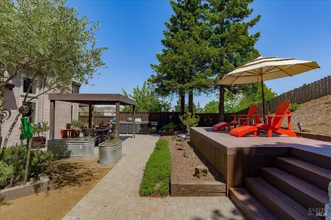 Exterior - 556 Rose Dr, Benicia, CA 94510 photo 16 of 35