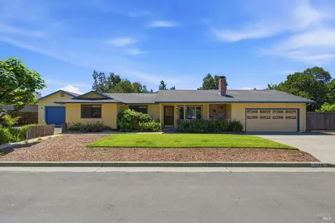 1344 Sugar Bear Ln, Santa Rosa, CA 95407