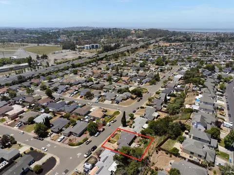 View/Area - 1118 Cronin Dr, Vallejo, CA 94589 photo 2 of 5
