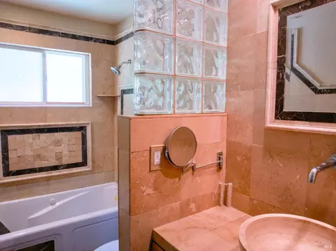 Bath - 1118 Cronin Dr, Vallejo, CA 94589 photo 1 of 1