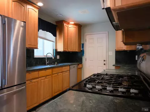 Kitchen - 1118 Cronin Dr, Vallejo, CA 94589 photo 2 of 2
