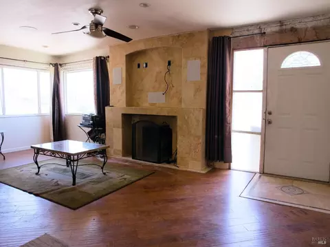Living - 1118 Cronin Dr, Vallejo, CA 94589 photo 1 of 1