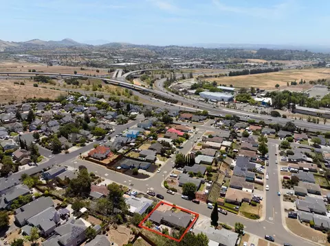 View/Area - 1118 Cronin Dr, Vallejo, CA 94589 photo 4 of 5