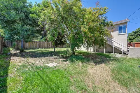 Exterior - 209 Alhambra Ave, Vallejo, CA 94591 photo 8 of 13