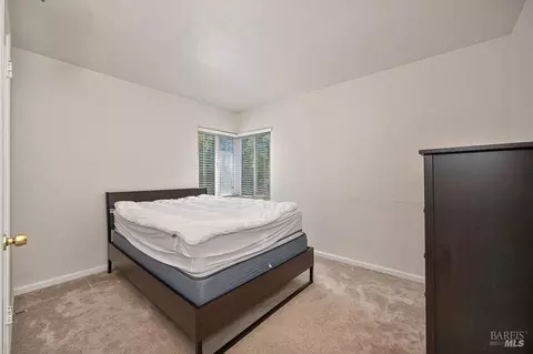 Bedroom - 209 Alhambra Ave, Vallejo, CA 94591 photo 4 of 10