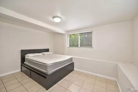 Bedroom - 209 Alhambra Ave, Vallejo, CA 94591 photo 9 of 10