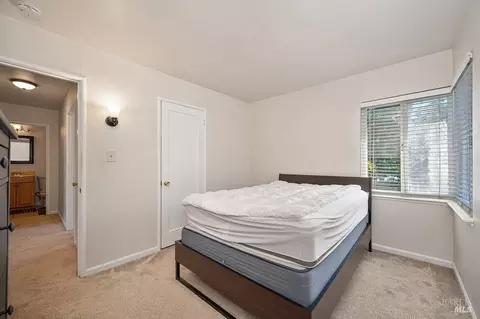 Bedroom - 209 Alhambra Ave, Vallejo, CA 94591 photo 5 of 10