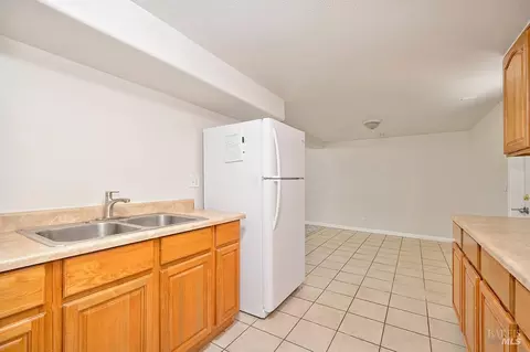 Kitchen - 209 Alhambra Ave, Vallejo, CA 94591 photo 7 of 7