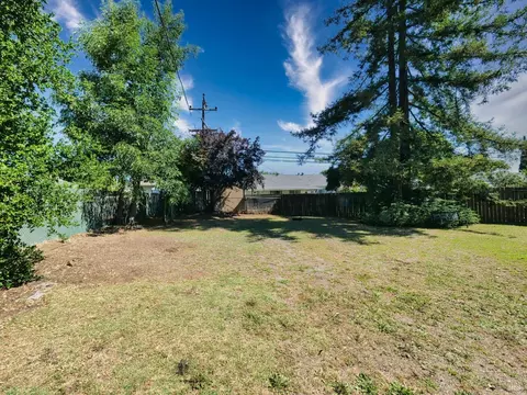 Exterior - 1025 E Tennessee Ct, Fairfield, CA 94533 photo 7 of 7