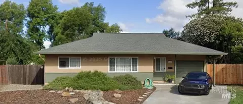 1025 E Tennessee Ct, Fairfield, CA 94533