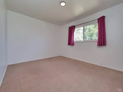 Bedroom - 1025 E Tennessee Ct, Fairfield, CA 94533 photo 3 of 3