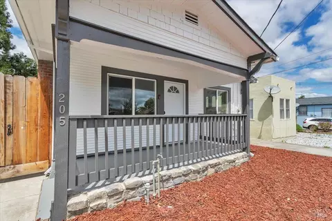 Exterior - 205 14th St, Vallejo, CA 94590 photo 1 of 4