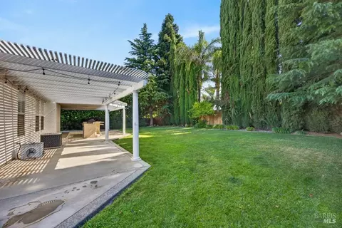 Exterior - 1650 Fulmor Dr, Dixon, CA 95620 photo 13 of 15