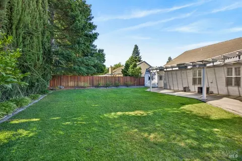 Exterior - 1650 Fulmor Dr, Dixon, CA 95620 photo 10 of 15