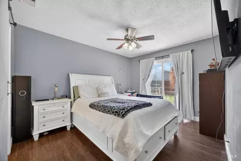 Bedroom - 2300 Flicker Ln, Fairfield, CA 94533 photo 3 of 4