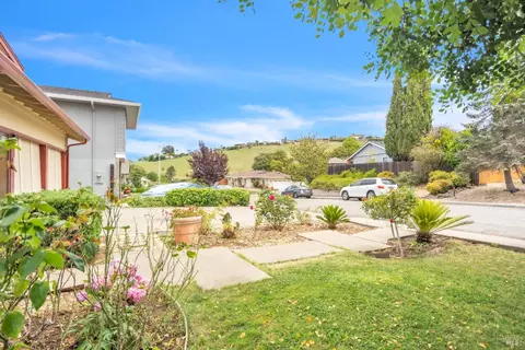 Exterior - 125 Skyway Dr, Vallejo, CA 94591 photo 3 of 8