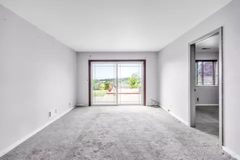 Living - 125 Skyway Dr, Vallejo, CA 94591 photo 4 of 4