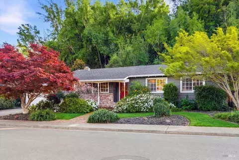 2539 Rollingwood Dr, Napa, CA 94558