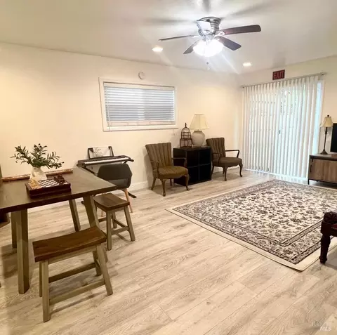 18 Halliday St, Vallejo, CA 94590 photo 3
