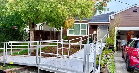 18 Halliday St, Vallejo, CA 94590