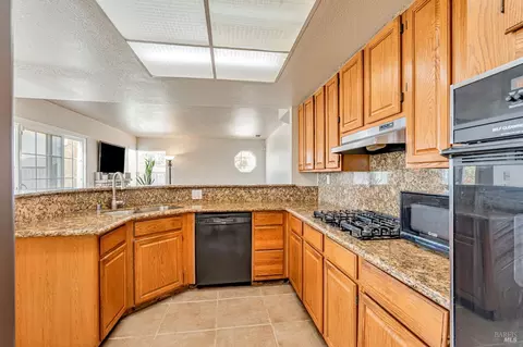 Kitchen - 358 Brighton Dr, Vallejo, CA 94591 photo 1 of 4