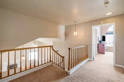 Entry Way - 358 Brighton Dr, Vallejo, CA 94591 photo 2 of 2