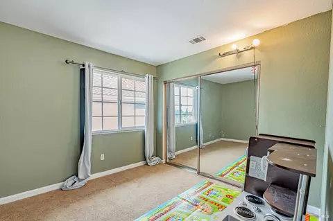 Bedroom - 358 Brighton Dr, Vallejo, CA 94591 photo 1 of 8