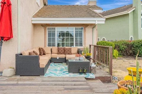 Exterior - 358 Brighton Dr, Vallejo, CA 94591 photo 7 of 9