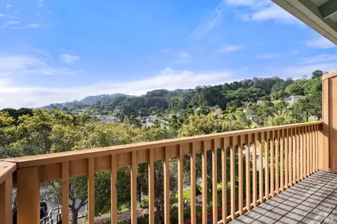 Exterior - 715 Drake Ave, Sausalito, CA 94965 photo 1 of 3