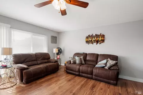 Living - 715 Drake Ave, Sausalito, CA 94965 photo 2 of 2