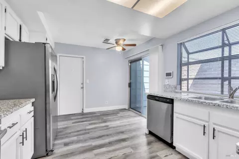 Kitchen - 2874 Sunshine Cir, Fairfield, CA 94533 photo 1 of 2