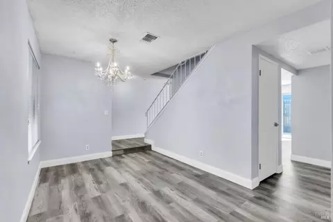 Dining - 2874 Sunshine Cir, Fairfield, CA 94533 photo 3 of 3