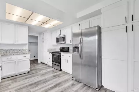 Kitchen - 2874 Sunshine Cir, Fairfield, CA 94533 photo 2 of 2
