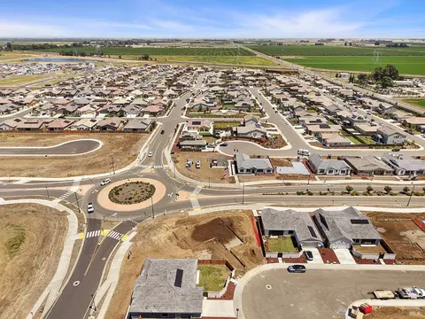 View/Area - 948 Carroll Way, Vacaville, CA 95687 photo 4 of 15