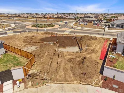 View/Area - 948 Carroll Way, Vacaville, CA 95687 photo 14 of 15