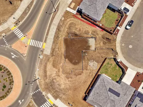 View/Area - 948 Carroll Way, Vacaville, CA 95687 photo 2 of 15