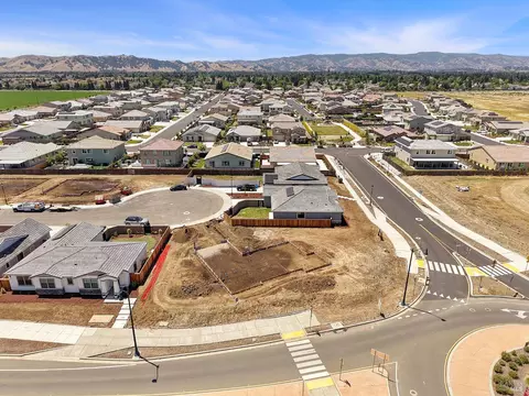 View/Area - 948 Carroll Way, Vacaville, CA 95687 photo 13 of 15