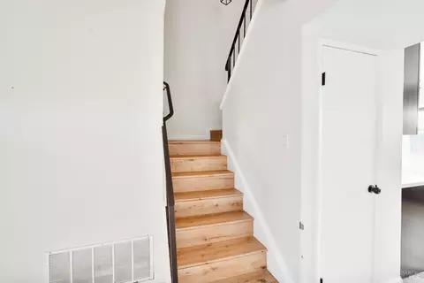 Entry Way - 2872 Gulf Dr, Fairfield, CA 94533 photo 4 of 4
