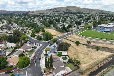 View/Area - 2872 Gulf Dr, Fairfield, CA 94533 photo 9 of 20