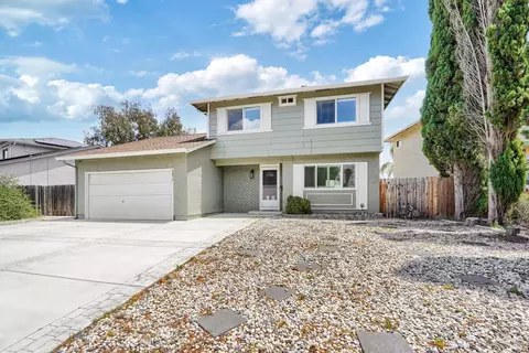 Exterior - 2872 Gulf Dr, Fairfield, CA 94533 photo 3 of 10