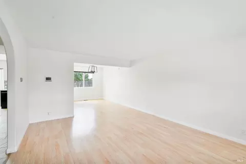 Living - 2872 Gulf Dr, Fairfield, CA 94533 photo 1 of 12