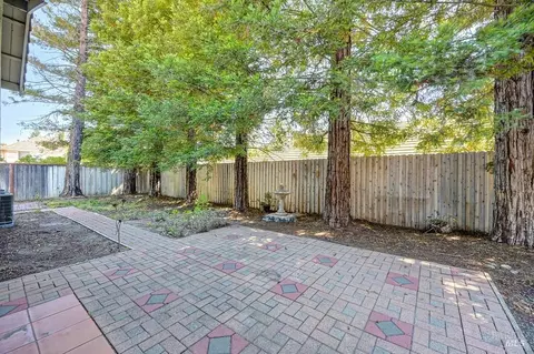 Exterior - 281 Silver Eagle Way, Vacaville, CA 95688 photo 4 of 6