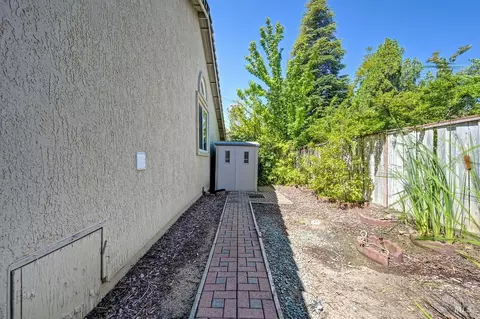 Exterior - 281 Silver Eagle Way, Vacaville, CA 95688 photo 6 of 6