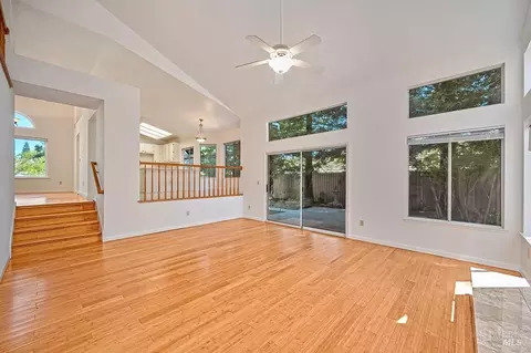 Living - 281 Silver Eagle Way, Vacaville, CA 95688 photo 5 of 6