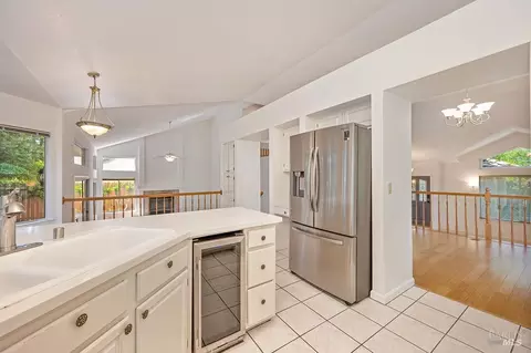 Kitchen - 281 Silver Eagle Way, Vacaville, CA 95688 photo 4 of 4