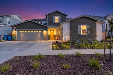 425 Royal National Rd, Vacaville, CA 95687