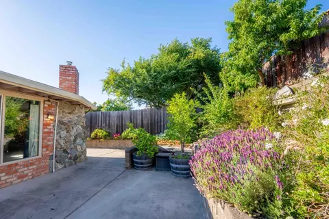 Exterior - 2074 Aragon Ct, Napa, CA 94559 photo 13 of 18