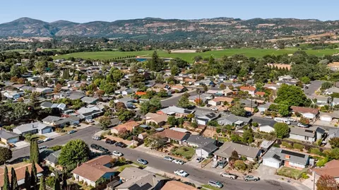 View/Area - 2074 Aragon Ct, Napa, CA 94559 photo 5 of 5