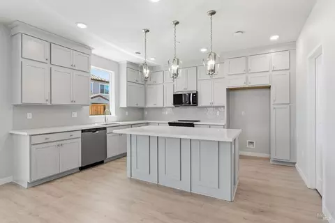 Kitchen - 324 Shaker Dr, Vacaville, CA 95687 photo 1 of 3